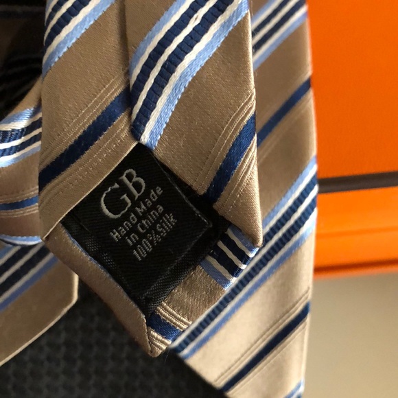 GEOFFREY BEENE TIE - Picture 3 of 3